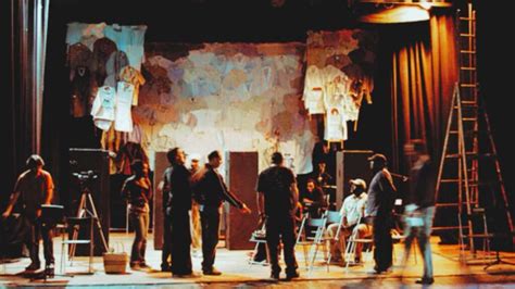 mengenal panggung dalam teater - muktibox.com