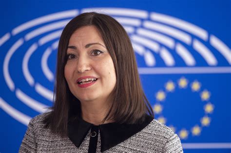 MEPs confirm Bulgarian Iliana Ivanova as new commissioner