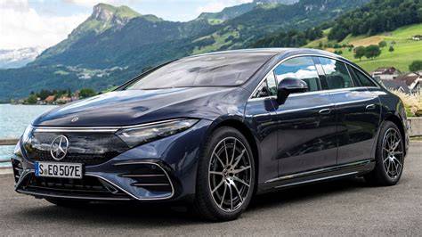 Mercedes EQS - Fully Electric Luxury Sedan - raincitystudios.com
