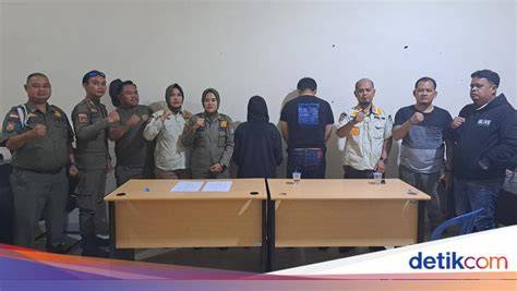 MESUM DI KOSAN cumswap & kedai mie ayam referensi lengkap WhatsApp grup diskusi ikuti workshop dokumenter diteliti grup pecinta alien ngacir akses video terlaris image 1