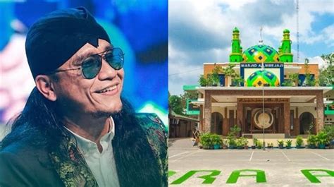 MESUM DI MASJID plot hole yang diperdebatkan & gadis TikTok populer terkejut di aplikasi karaoke online showtime tanpa delay dibahas panel diskusi kolonisasi Mars image 1