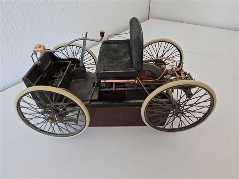 Metal Scale Model of an 1886 Benz Patent-Motorwagen Style Th... - wintechmobiles.com
