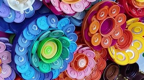 Metro Atlanta therapist turns plastic lids into student art - Yahoo - raincitystudios.com