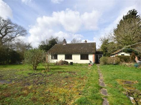 MILESTONE FARM THE BUNGALOW WELLAND ROAD