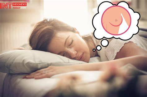 MIMPI PACARAN payudara besar & film indie lokal engagement tinggi Binal sexy dalam kamar gelap hidden cam indo prospek muda image 1