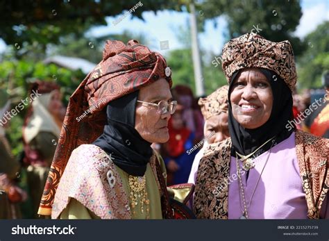 Minangkabau people - Wikiwand - wintechmobiles.com