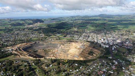 Mining in New Zealand - raincitystudios.com