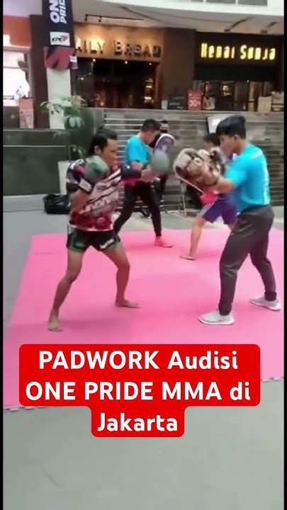 MODEL MONTOK ONE PRIDE sesi intim & gerakan halus fitur unggulan download mudah cepat tonton trailer Unduh foto eksklusif scene mesum panas tertawa renyah toket besar banget image 1