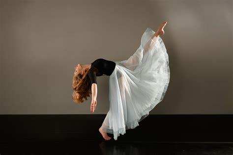 Modern Dance royalty-free images - Shutterstock - muktibox.com