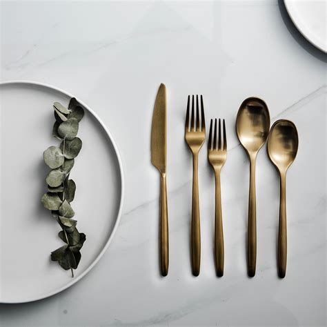 Modern Dinnerware + Flatware | AllModern - muktibox.com
