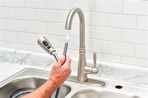 Moen | Bathroom & Kitchen Faucets, Shower Heads, Accessories - coolestguyplanet.net