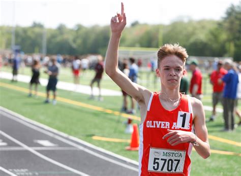 MSTCA Coaches Invitational: Oliver Ames star Ryan Sarney puts on a show in the mile