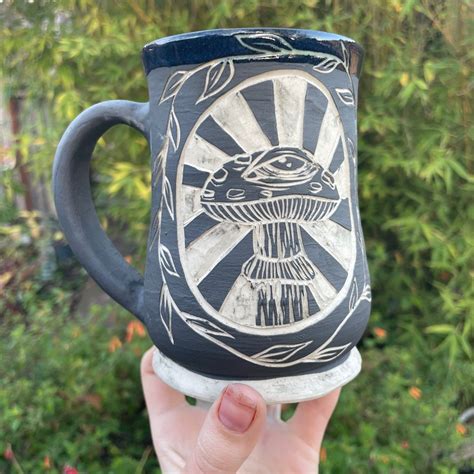 Mushroom Sgraffito - muktibox.com