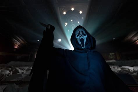 MUST-WATCH: Ghostface takes Manhattan
