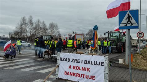 Macaristan ve Polonya’da çiftçilerden Ukrayna sınırında protestos