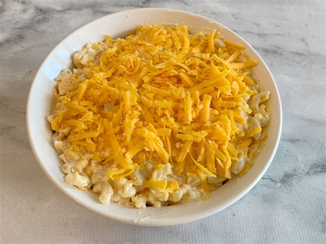 Macaroni and cheese with cottage cheese. According to All Recipes, 8 ounces of farmer’s cheese is successfully replaced with 8 ounces of dry cottage cheese or 8 ounces of well-drained creamy cottage cheese. Fresh ricotta ... 