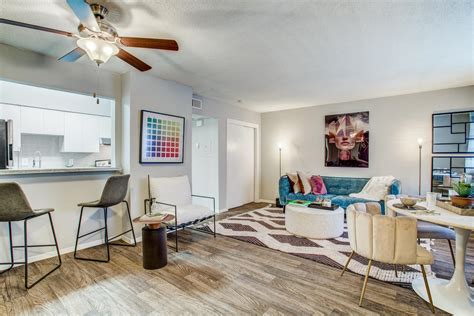 Macarthur place at 183. MacArthur Place at 183 Apartments - Dallas, TX, Irving, Texas. 330 likes · 1 talking about this · 767 were here. With 1-, 2- and 3-bedroom apartments available to rent, MacArthur Place offers some of... 