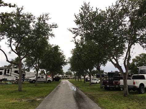 FamCamp MacDill AFB RV Park in Tampa, FL is a great place to stay if you are looking for an affordable option. The cost for a full hookup site is $30 per night with a 7 day maximum stay. There are also sites available for tent camping at a cost of $20 per night with a 2 day maximum stay.. 