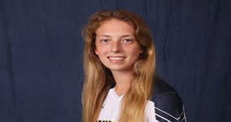 MaKenzie Swanson-Larson started every match for RCTC in 2018 and earned her way onto the MCAC All-Conference Team and MCAC Fall All-Academic Team. She is a captain of the Yellowjackets soccer team, majoring in Automotive Technician. She’s a fan of Moana, Maroon V, and her great grandma’s sloppy joe sandwiches.. 