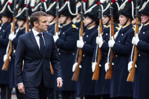 Macron goes to the icy territory in an expression of pan-European support with Greenland.