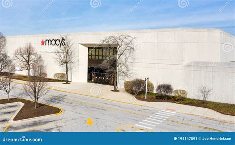Macy's joliet illinois. If you’re a savvy shopper looking for a great deal, then you’re probably familiar with the concept of using promotion codes. And if you love shopping at Macy’s, then you’ll be happ... 