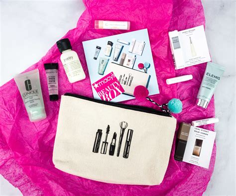 Macys beauty box. Macy's Beauty Box is $15 a month. Each month you will receive five deluxe beauty samples, one bonus item, a collectible cosmetics bag and a $5 beauty coupon exclusively for Beauty Box subscribers, available for use online and in-store. 