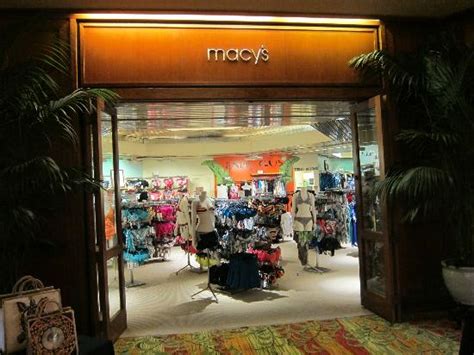 Macys maui. Tamura Enterprises, Inc. 5.0. Kīhei, HI 96753. $30,000 - $45,000 a year. Full-time. Monday to Friday + 3. Easily apply. Support store manager in the overall operation of the store. Supervise workers as well as help oversee department activities. 