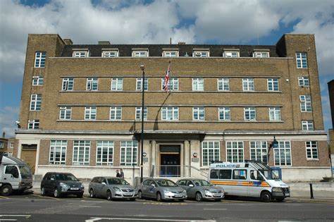 Madame Tussauds to Limehouse Police Station - Rome2rio