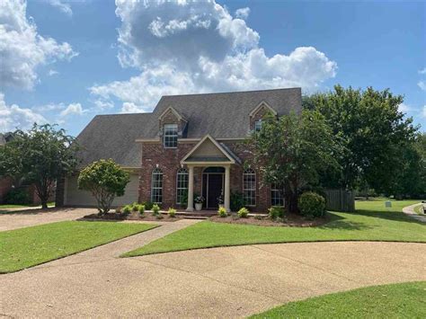 Madison ms real estate. Christy has represented me on both ends of the real estate process - selling and then buying a home and she always took time to really understand what I wanted and then helped manage my expectations. I highly recommend her to anyone looking for or selling a house in the Jackson, MS metro area. 