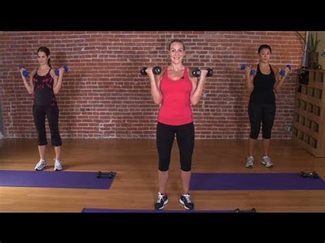 Madonna Arms 10 Minute Workout, How to do it: Stand with your feet