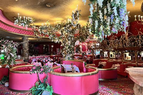 Madonna inn california. Many people have asked for a history of Madonna Inn, so with this brief story, we will attempt to tell you how it all began. The first 12 rooms were completed December 24, 1958, and … 