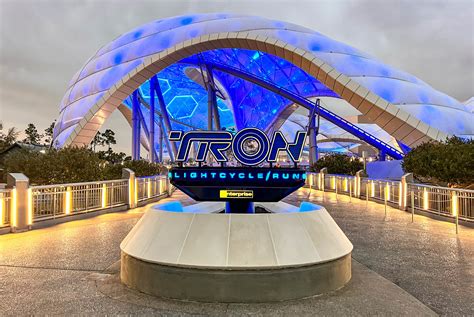 Magic kingdom tron. Apr 1, 2023 · ORLANDO, Fla. - Are you ready, Team Blue? TRON Lightcycle / Run officially opens at Magic Kingdom Park in Walt Disney World on April 4. Previews for Annual Passholders and cast members have been ... 