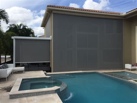 Magnatrack screens. For windows in the Houston area visit: https://houstonwindowexperts.comLooking for a window company in your area? https://jeffslist.com/Magnatrack is helping... 