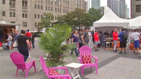 Magnificent Mile pop-up shop aims to give back to Ukraine