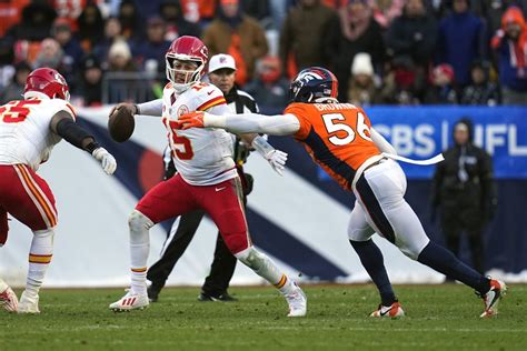 Mahomes can’t shake off sickness, Denver defense as Chiefs fall 24-9 in one of QB’s worst games