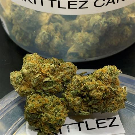 Zkittlez is a strong strain with 15-25% THC and effects that stimulate the mind and relax the body. The effects typically settle in very quickly, producing a subtle pressure around the temples followed by a warped perception of time and one's surroundings. As these pseudo-psychedelic effects grow, some users may experience an increase in .... 