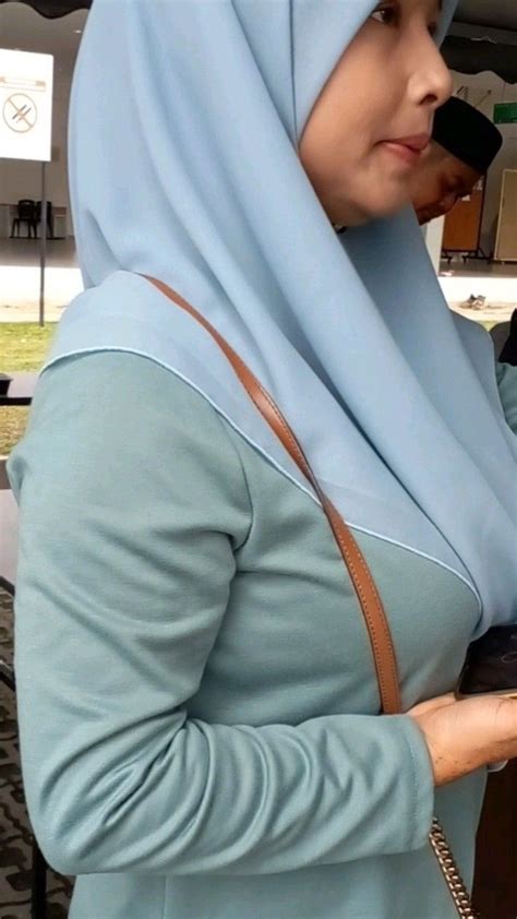 Main jilat poki dan tetek.  Contribute to fikryfadh/sambungkata developm...