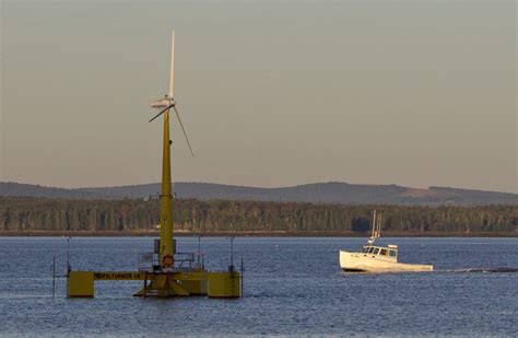 Maine lawmakers endorse proposal that would jumpstart offshore wind projects