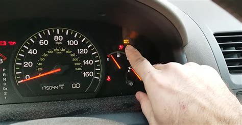 How to reset: honda civic oil service maintenance lightHonda civic reset maintenance light oil service 2002 How to reset the maintenance required light (2001-2005 1.7l honda civic)Reset maintenance oil service light …. 