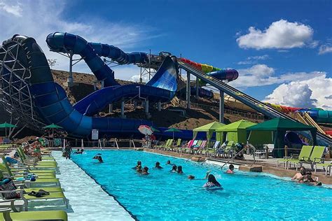 Make a Splash at Soaky Mountain Waterpark Smoky Mountains