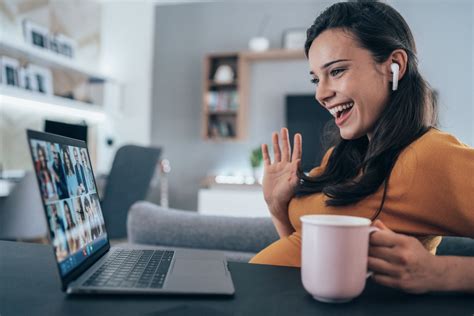 Make friends online. How do you decide when you’re ready to make a big purchase? If you’re like many other people, you probably ask friends and family for their recommendations. Many companies encourag... 