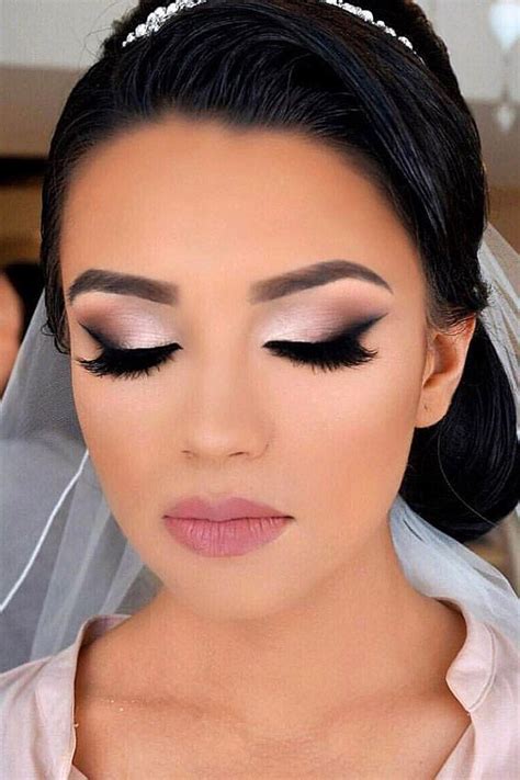Makeup of wedding. Aug 19, 2021 ... Apply a purple shimmer eyeshadow to the outer corner of your eyes. Now add a matte lilac as the base from the centre of your eye to the inner ... 