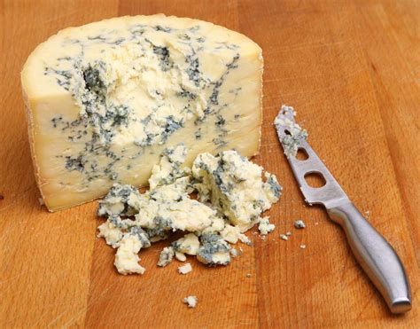 Making Stilton – Stilton Cheese