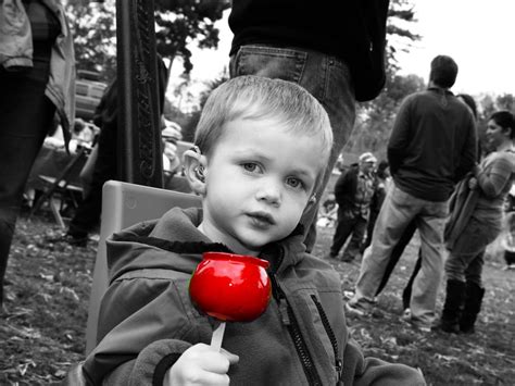 Making a Black and White Photo With Color Effect GIMP Tutorial