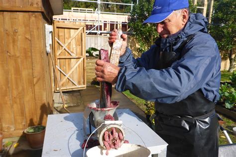 Making berley - The Fishing Website