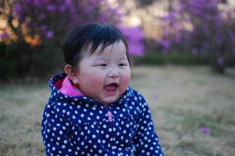 Making your baby laugh: An age-by-age guide - theAsianparent