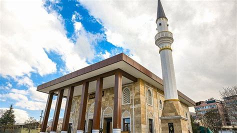 Malatya'da  Mehmetçik Camii ibadete açıldıs