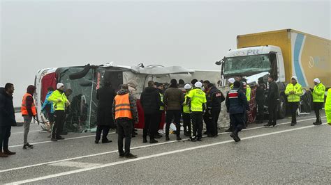 Malatya’da yolcu otobüsü devrildi: 4 kişi hayatını kaybetti, 36 yaralı