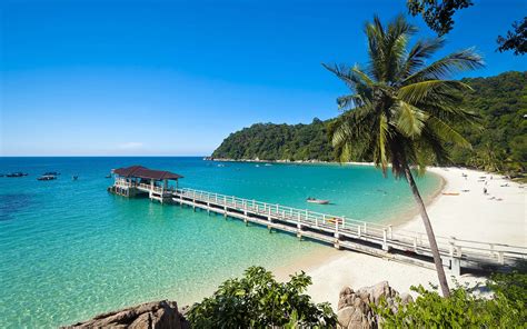 Malaysia beaches. These family beach resorts in Malaysia have great views and are well-liked by travelers: The Danna Langkawi – A Member Of Small Luxury Hotels Of The World - Traveler rating: 5/5. The Datai Langkawi - Traveler rating: 5/5. The Ritz-Carlton, Langkawi - … 