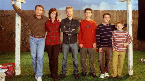 Malcolm in the middle where to watch. Rated 3/5 Stars • 01/09/23. The Cleavers they ain't. Mom is a screaming control freak, Dad is a goofy human hairball, oldest son Francis escaped the family at a young age, Reese is just criminal ... 